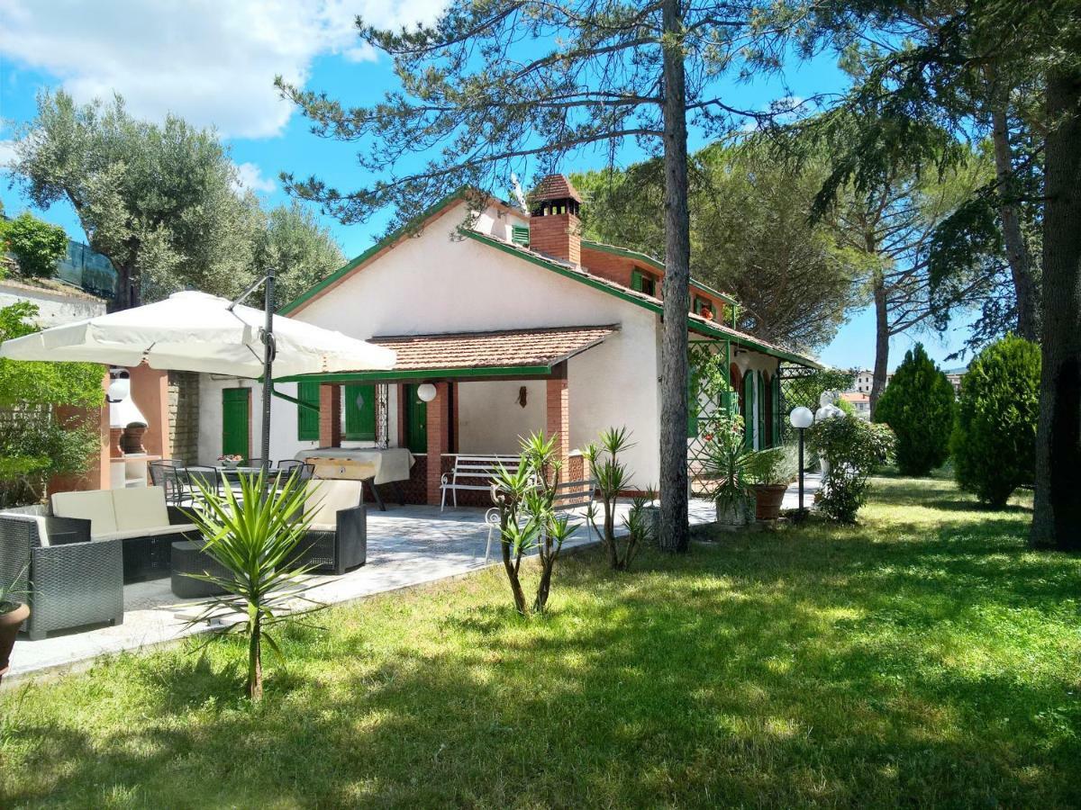 I Pini House Villa Magione Buitenkant foto